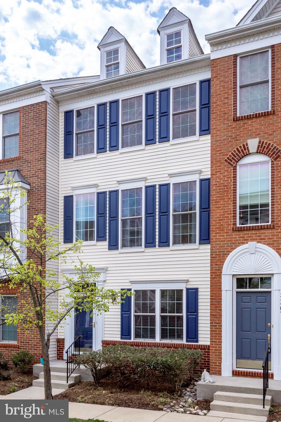 42807 Flannigan Terrace, Chantilly, VA 20152 - photo 1