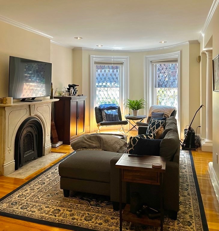 159 W Newton St unit A, Boston, MA 02118 - photo 1