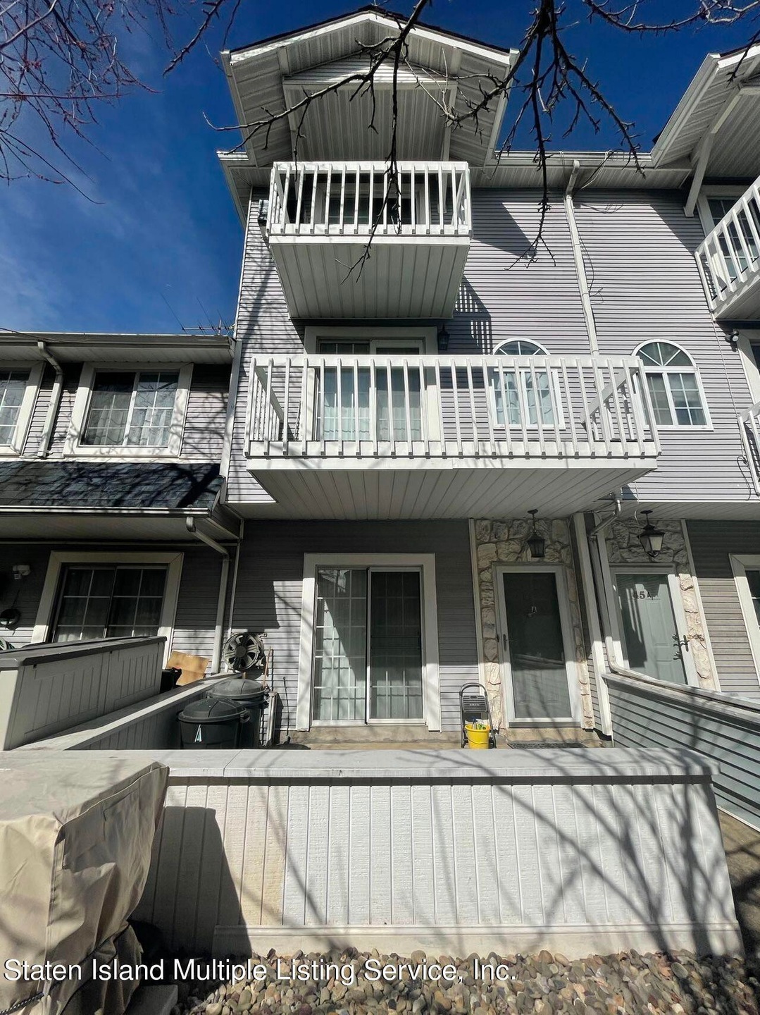 43 Country Dr E unit A, Staten Island, NY 10314 - photo 1