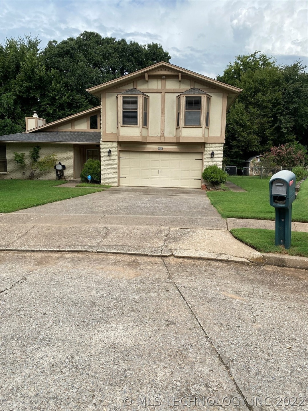 112 W Yuma Ct, Broken Arrow, OK 74011 - photo 1