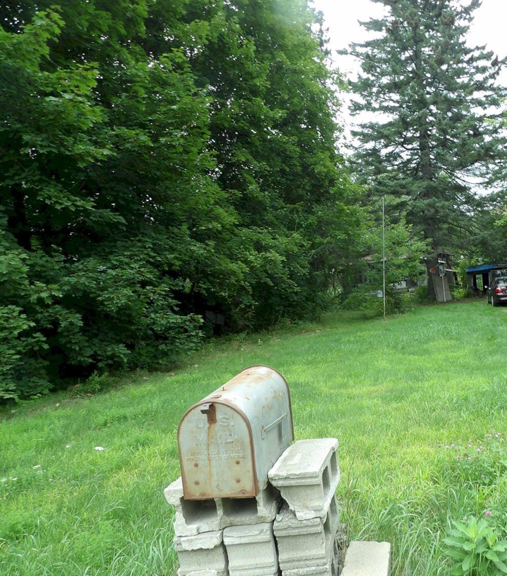 1 mailbox to house