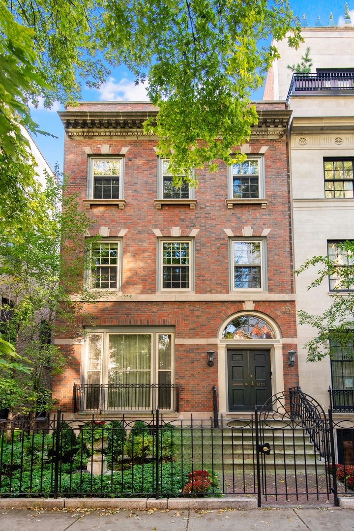 For Sale $4,395,000 • Co-Listing Agent