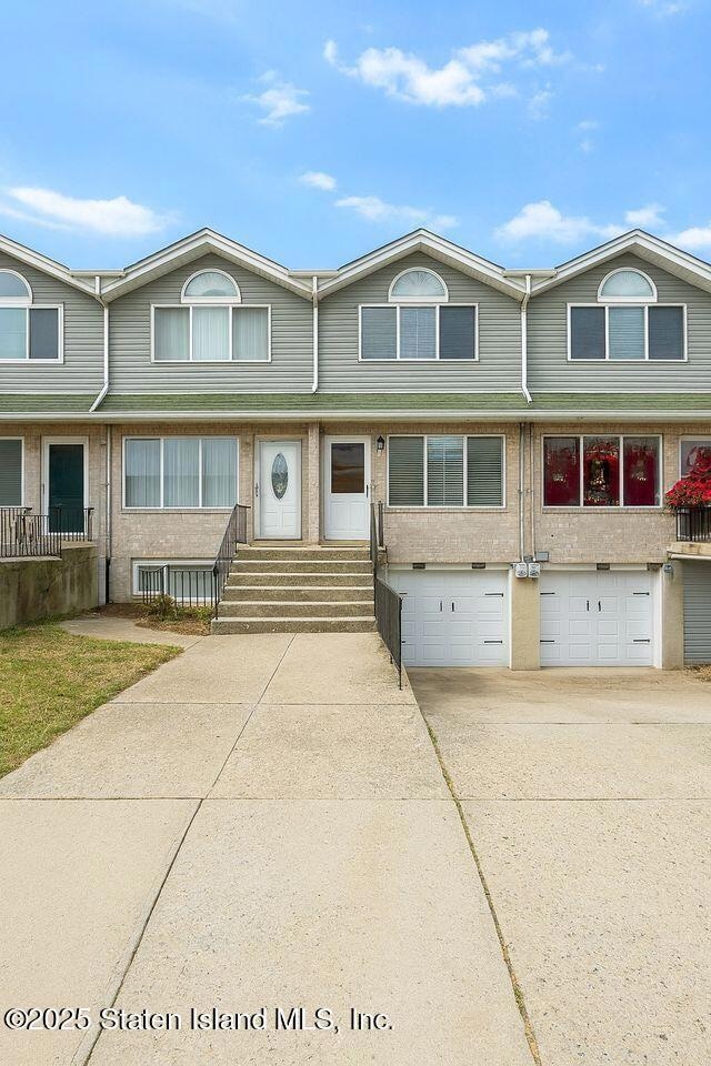 70 Gridley Ave, Staten Island, NY 10303 - photo 1