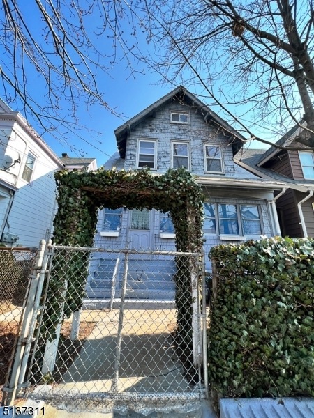 135 Quincy St, Passaic, NJ 07055 - photo 1