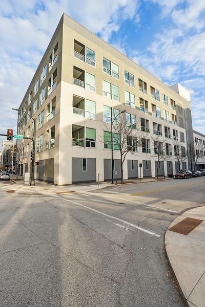 For Sale $275,000 • Co-Listing Agent