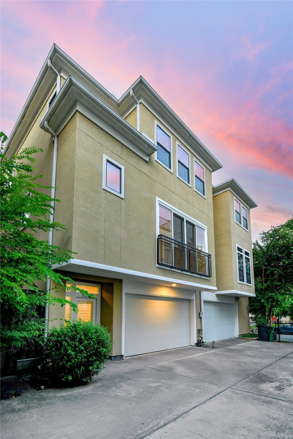 Welcome home to 4914 Jackson St.