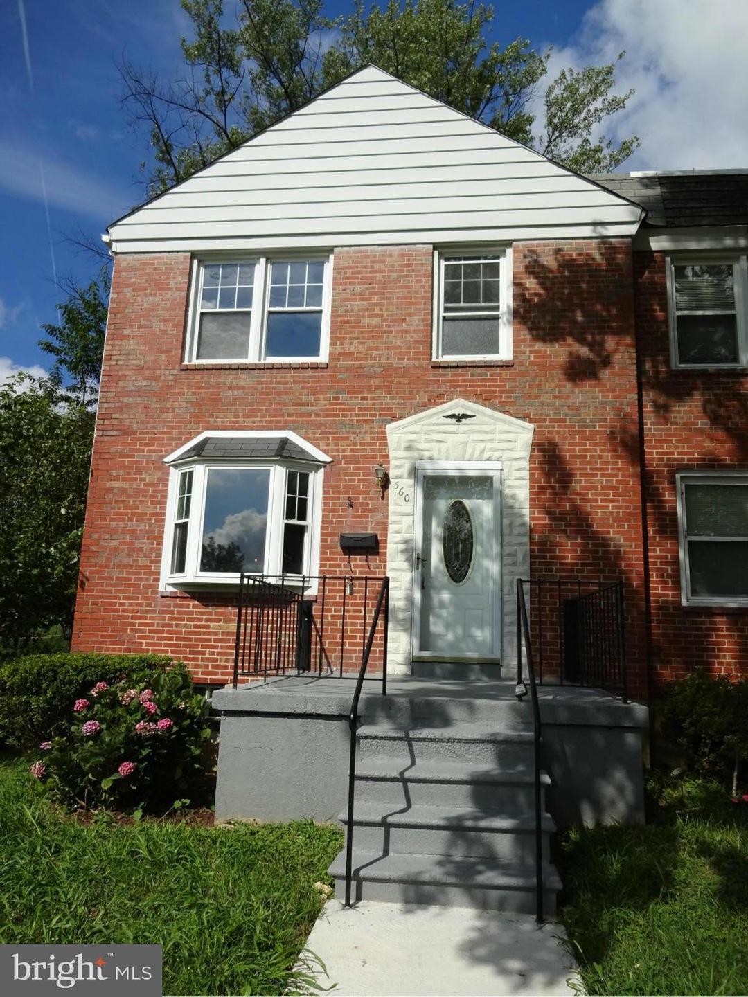 560 Lucia Ave, Baltimore, MD 21229 - photo 1