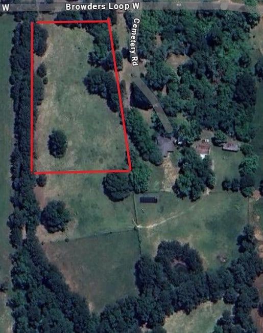 Easy access to the road and adjacent to the commun