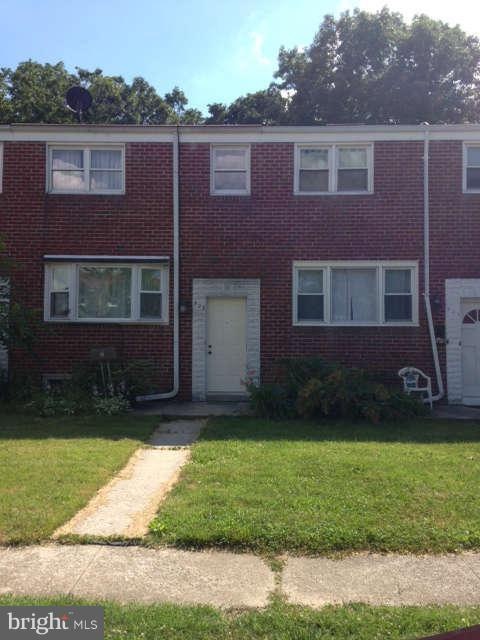 923 Circle Dr, Halethorpe, MD 21227 - photo 1