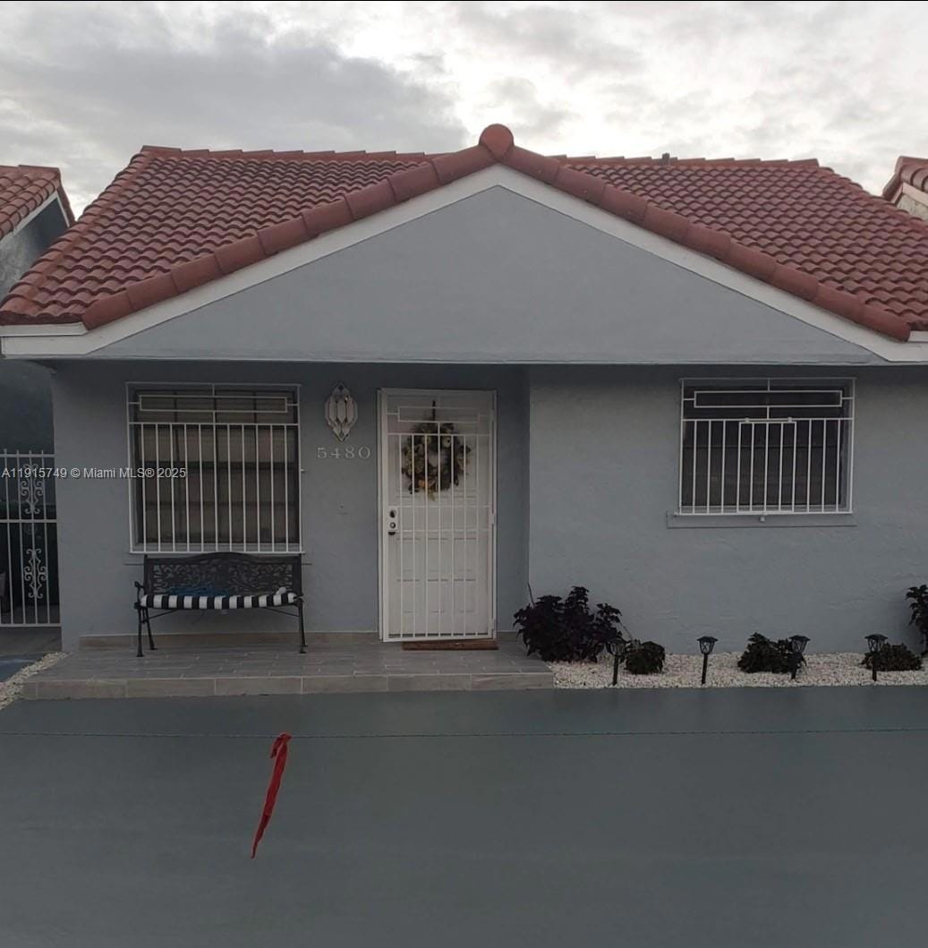 5480 W 27th Ct, Hialeah, FL 33016 - photo 1