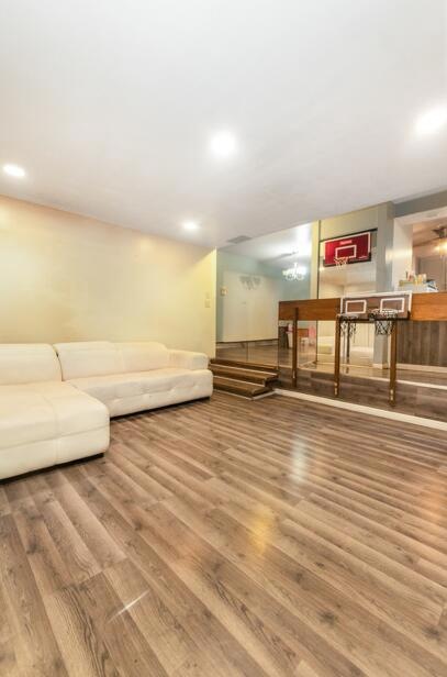 Livingroom1a