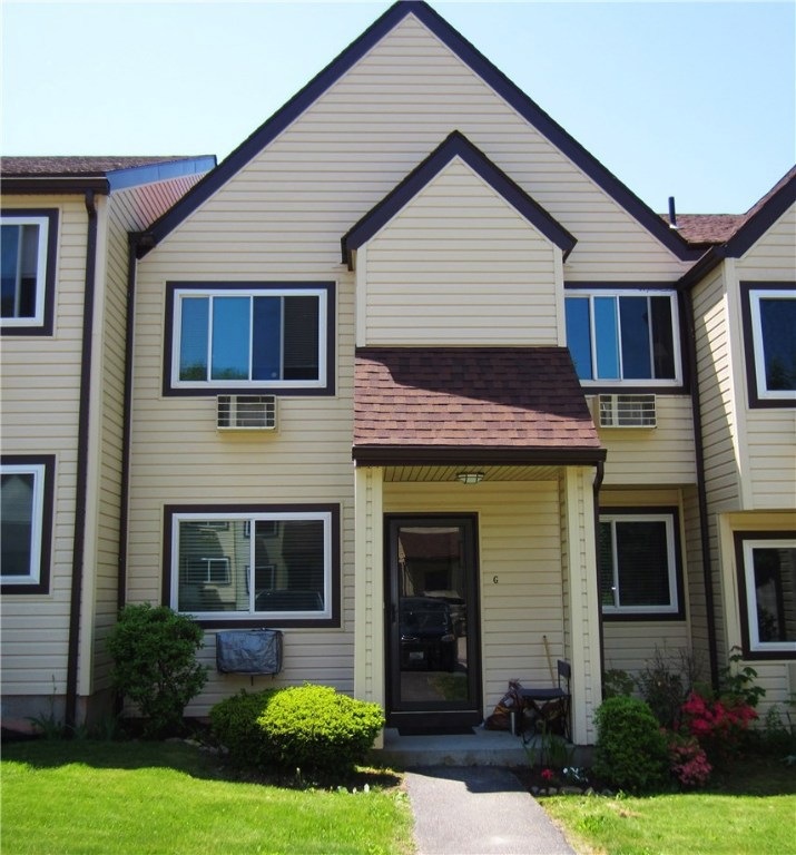 Newer Roof & Vinyl Siding! Nice spot in the back o