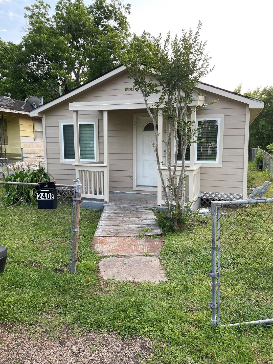 2408 Avenue B, Bay City, TX 77414 - photo 1