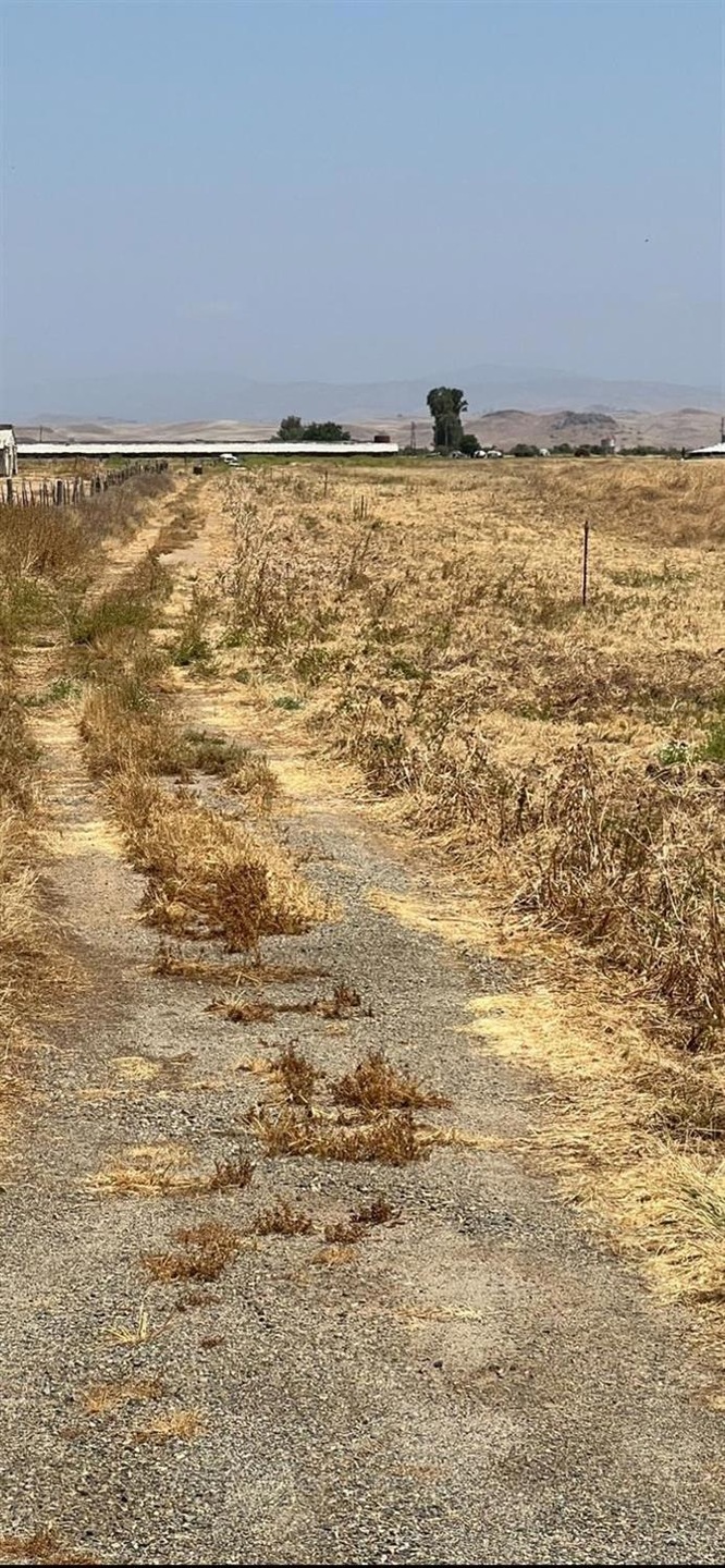 Easement Road Entering Property