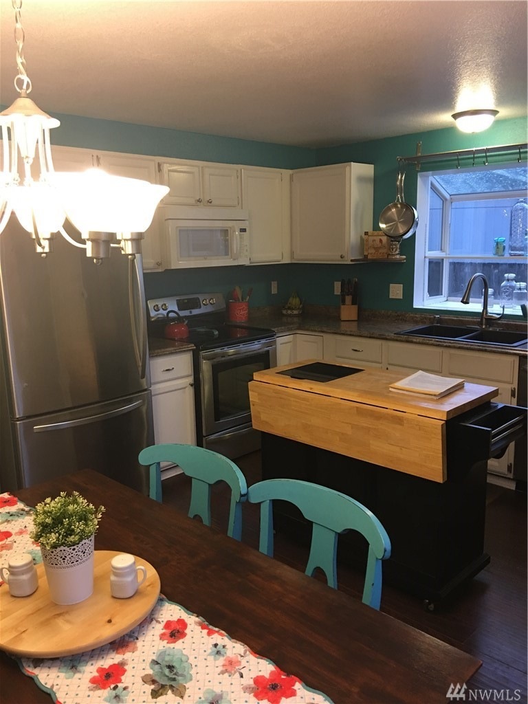 8540 Sweet Clover Dr SE, Yelm, WA 98597 - photo 1