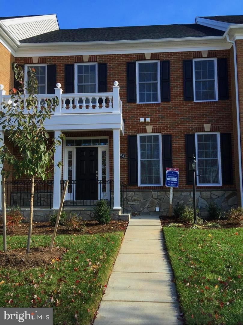 23254 Evergreen Ridge Dr, Ashburn, VA 20148 - photo 1