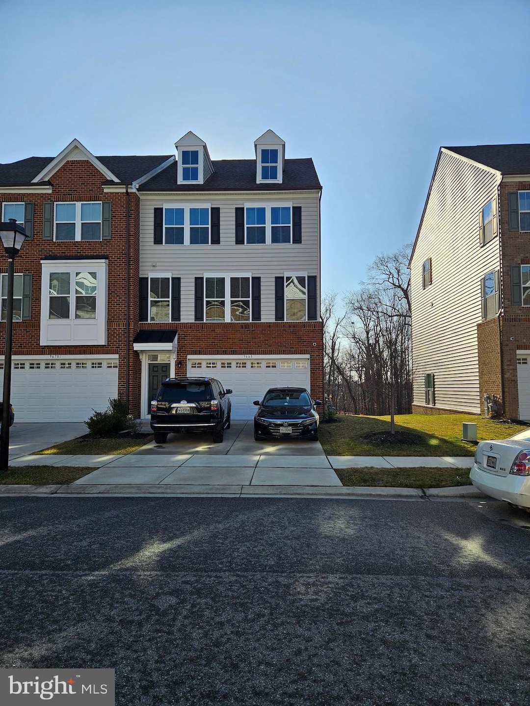 Sold $490,000