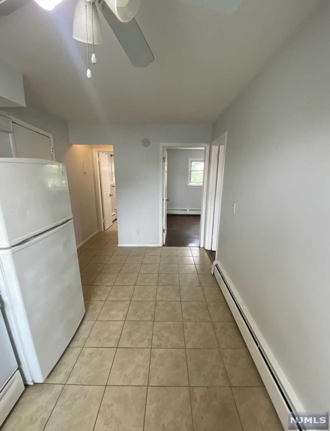 775 Riverside Ave unit 3, Lyndhurst, NJ 07071 - photo 1