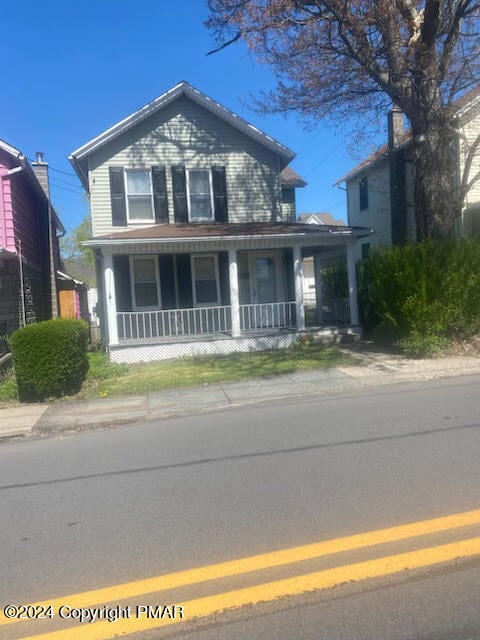 134 Constitution Ave