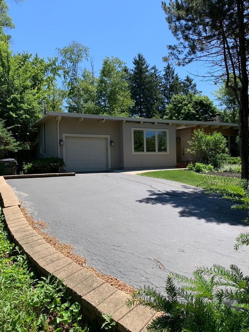 For Sale $599,900 • Co-Listing Agent