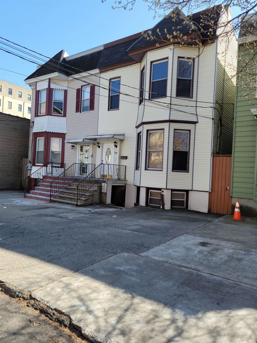 293 Magnolia Ave unit 1, Jersey City, NJ 07306 - photo 1