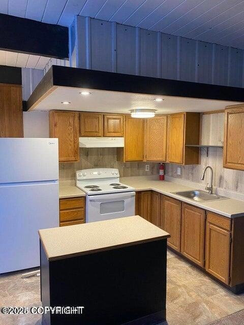 808 W 29th Place unit 8, Anchorage, AK 99503 - photo 1