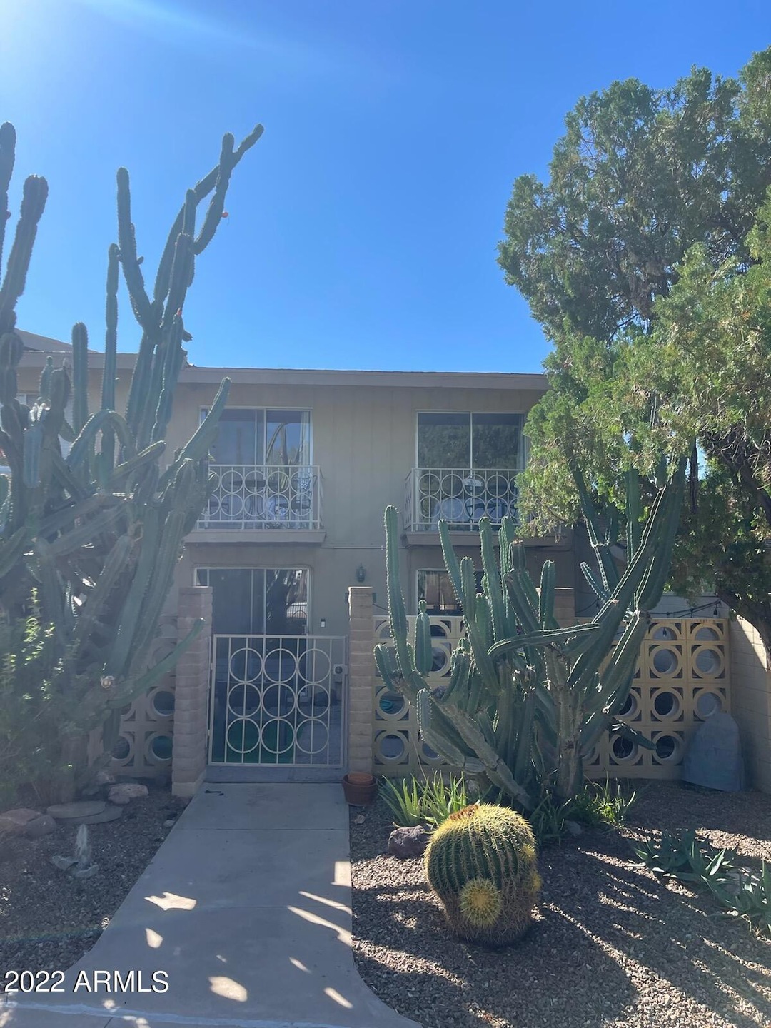 7659 E Minnezona Ave unit C14, Scottsdale, AZ 85251 - photo 1