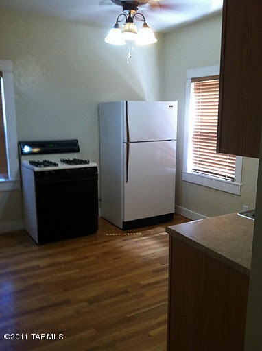 428 E 9th St unit Rear, Tucson, AZ 85705 - photo 1