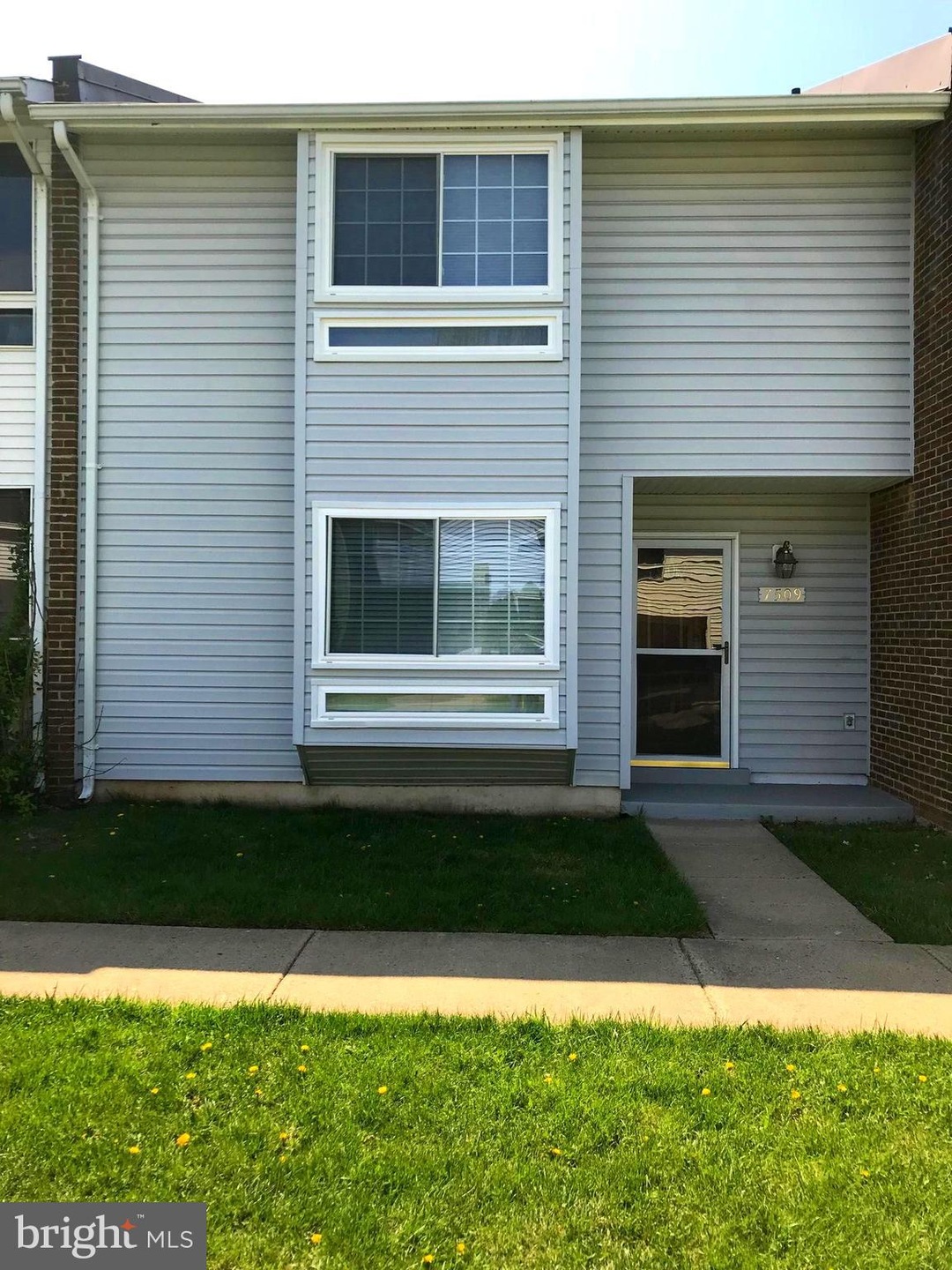 7509 Clemson Ct unit 71, Manassas, VA 20109 - photo 1