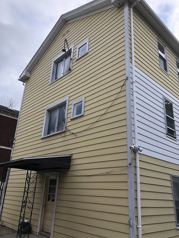 29 Bridgeport St unit 3, Worcester, MA 01604 - photo 1