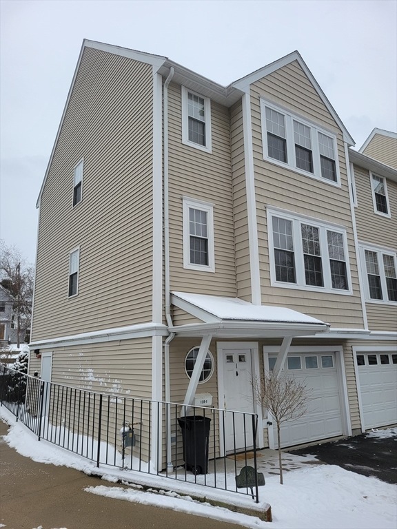 120 E Squantum St unit 1, Quincy, MA 02171 - photo 1