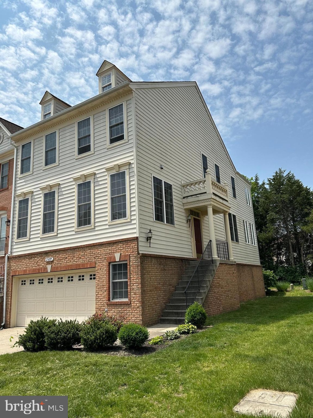 25277 Nesting Square, Chantilly, VA 20152 - photo 1