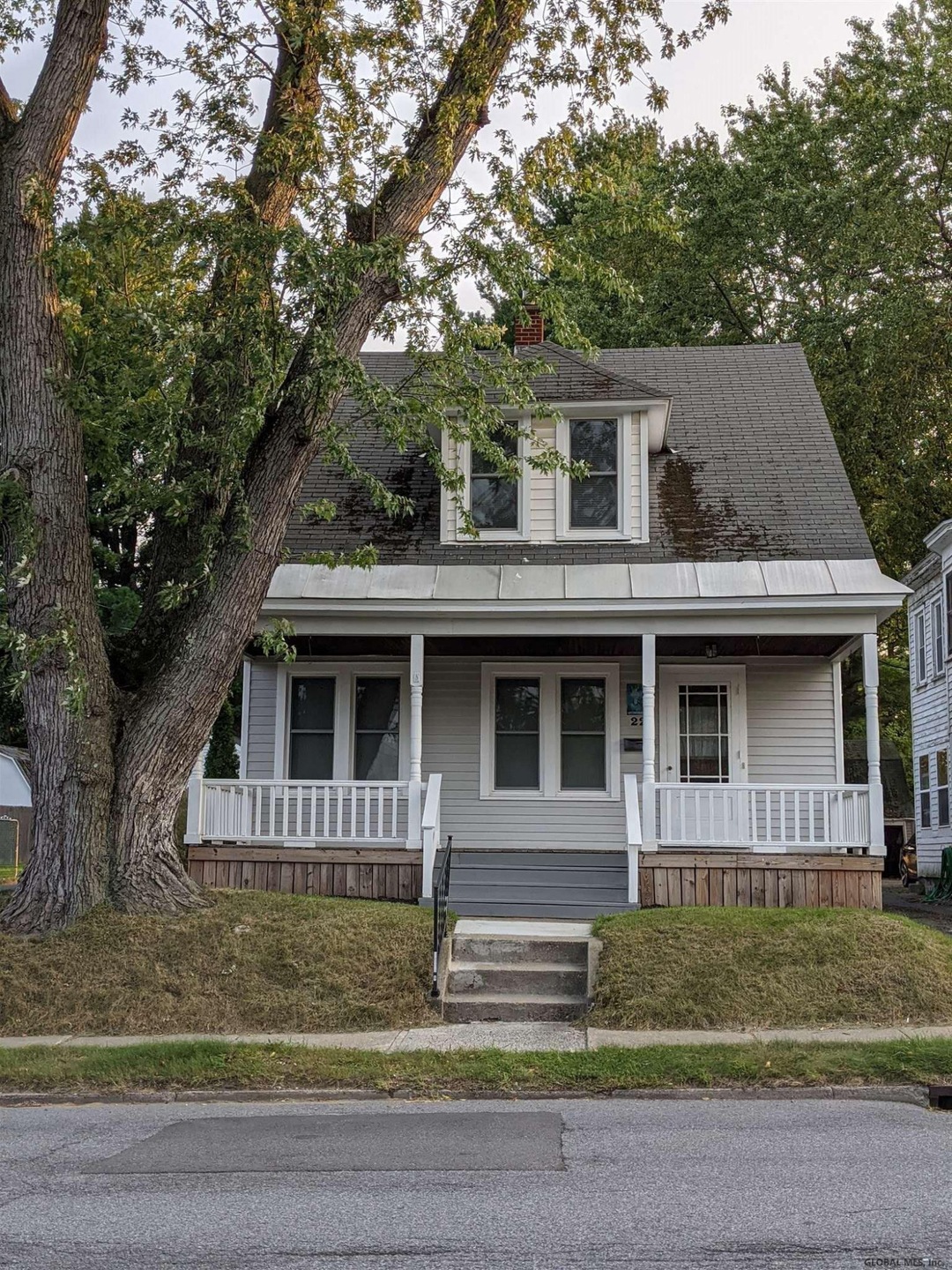 22 Cuthbert St, Schenectady, NY 12302 - photo 1