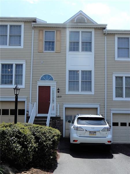 Welcome To 1215 Meadowbrook Drive!