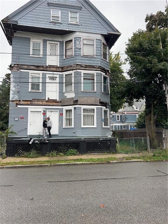 98 Whitmarsh St, Providence, RI 02907 - photo 1