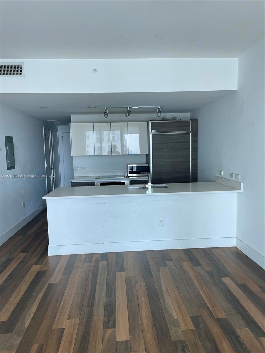 Millecento unit 4111, Miami, FL 33130 - photo 1