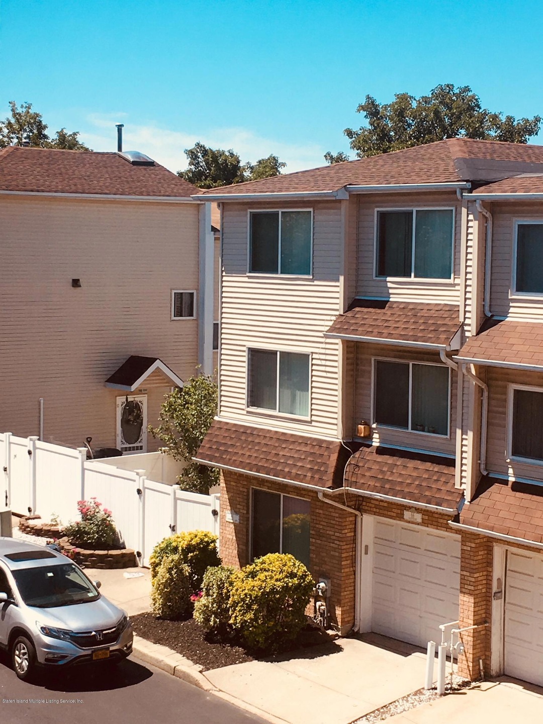 66 Sandywood Ln, Staten Island, NY 10309 - photo 1