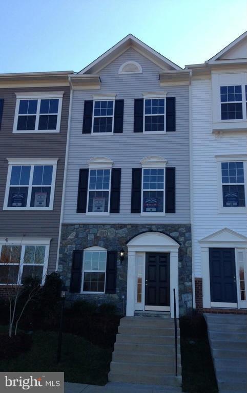 4310 Potomac Highlands Cir unit 39, Triangle, VA 22172 - photo 1