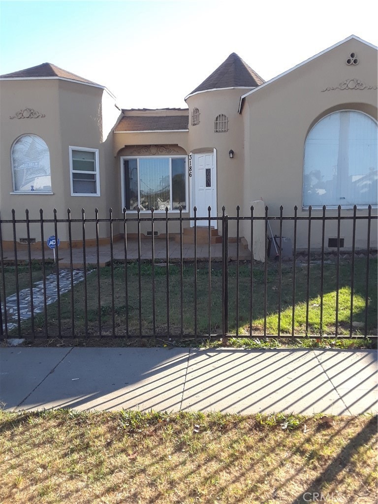 3186 Los Flores Blvd, Lynwood, CA 90262 - photo 1