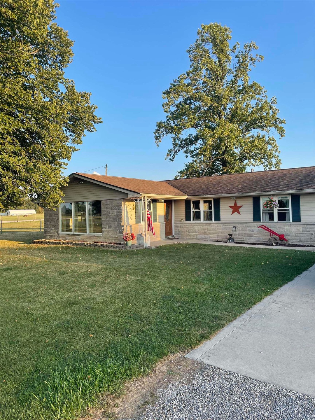 11536 Antwerp Rd, Grabill, IN 46741 - photo 1