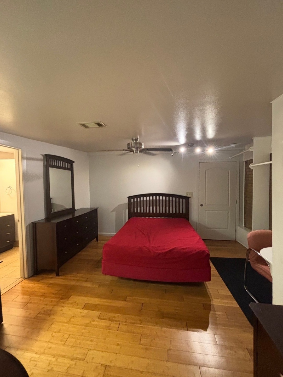 928 Main St unit 926C, La Marque, TX 77568 - photo 1