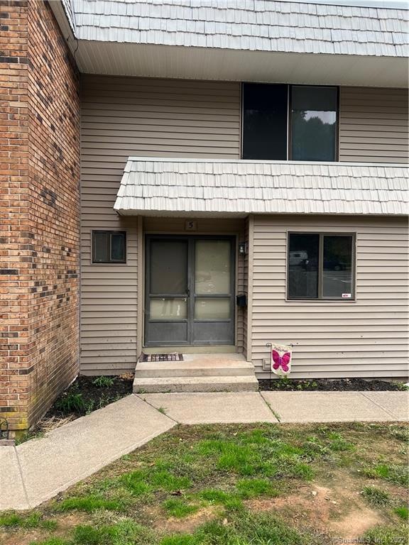 5 Briar Ct unit 5, Cromwell, CT 06416 - photo 1