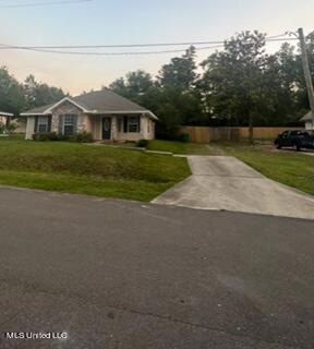 1078 lilinoe way photo