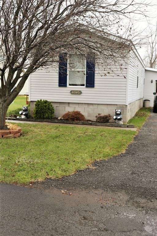 Front view of home