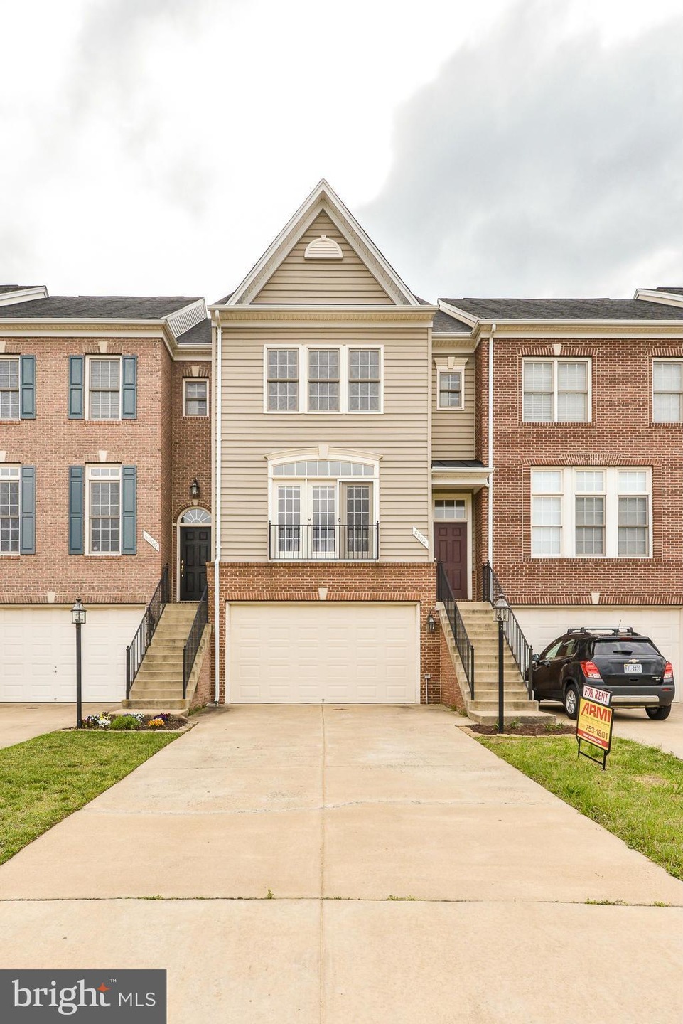 6804 Witton Cir, Gainesville, VA 20155 - photo 1