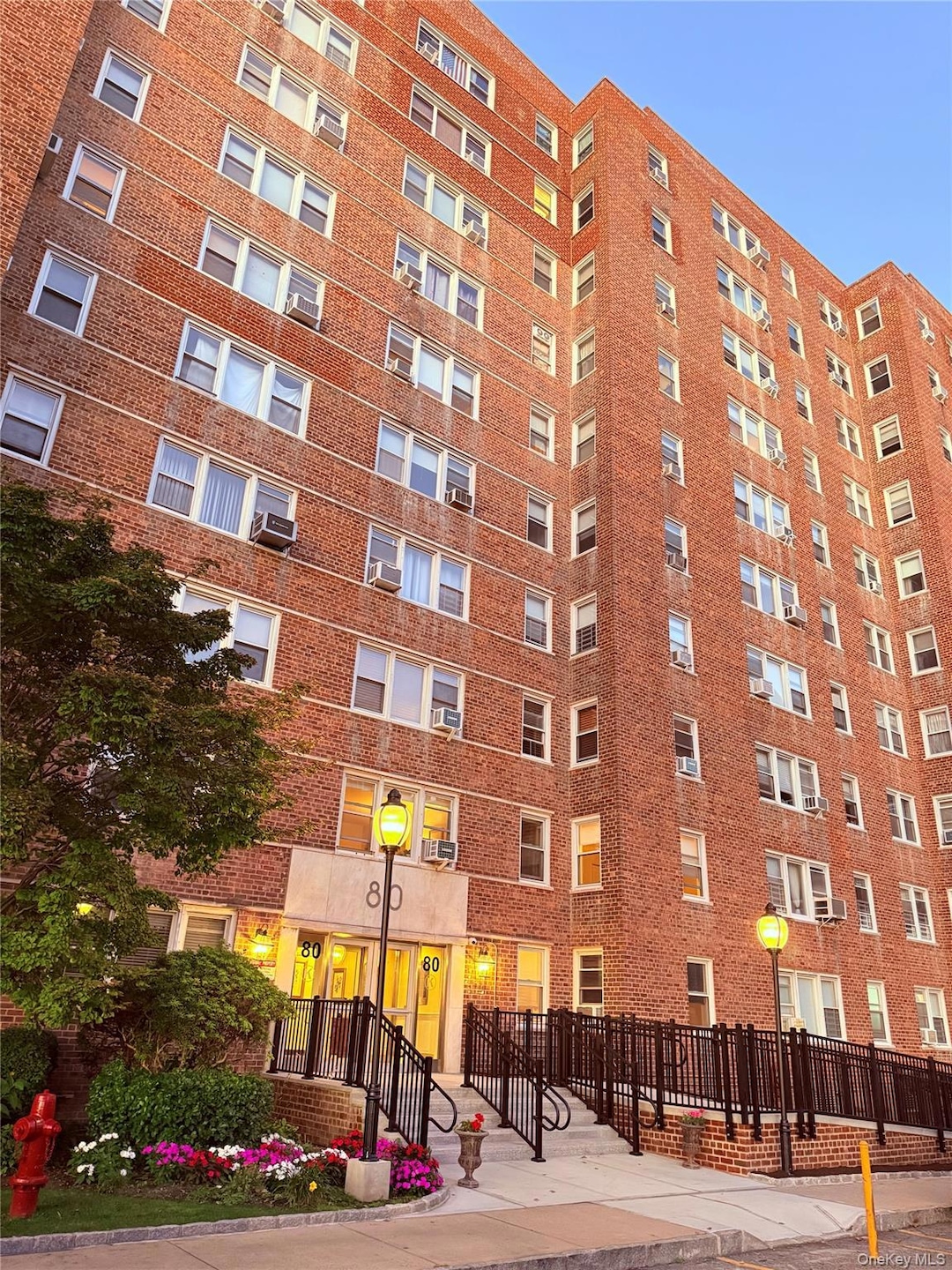Knolls Crescent unit 6B, Bronx, NY 10463 - photo 1