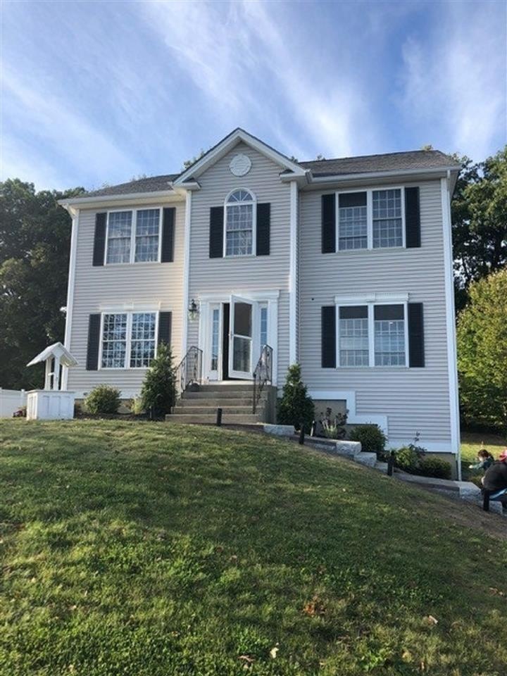 17 Greenfield Pkwy, Bedford, NH 03110 - photo 1