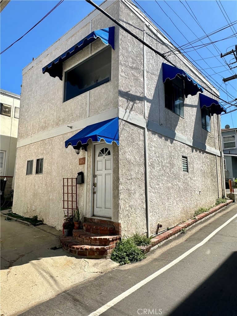 Sold $1,455,000 • Co-Listing Agent