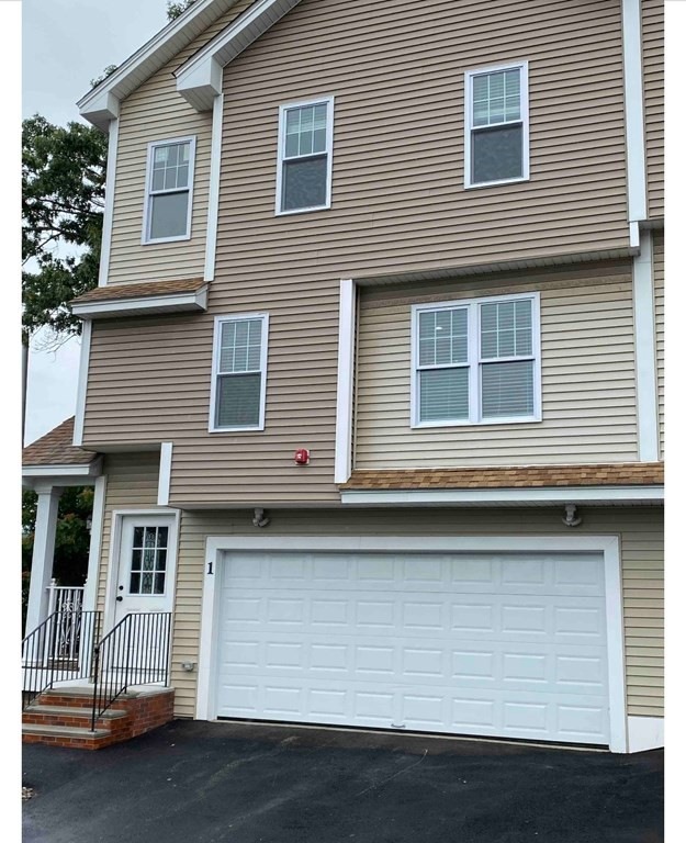 407 Cambridge St unit 1, Worcester, MA 01610 - photo 1