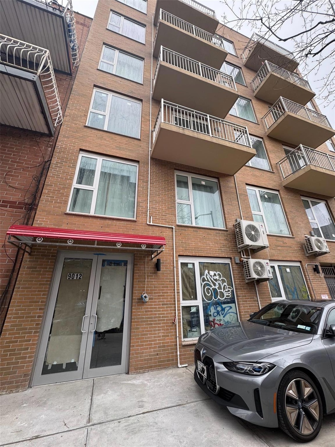 9014 Whitney Ave unit 1A, Elmhurst, NY 11373 - photo 1